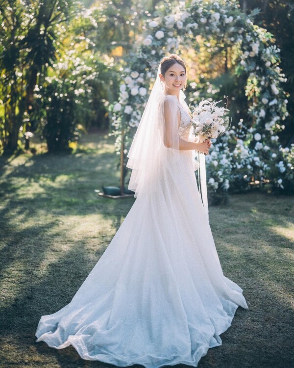 Something Borrowed Bridal-4-婚紗禮服