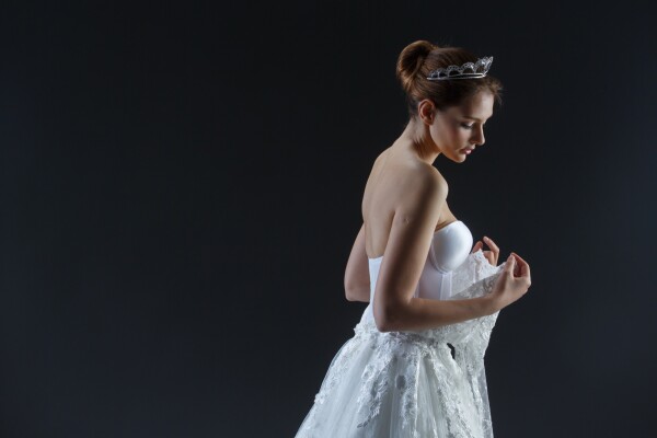 David's Bridal Girdle Shapewear 婚紗束衣, 女裝, 內衣和休閒服