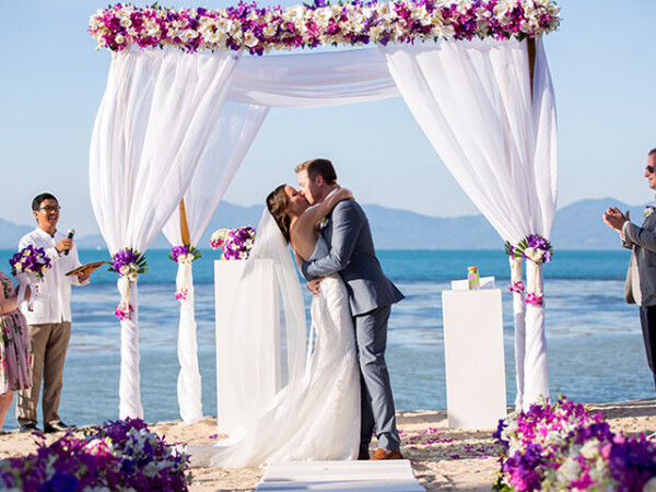 Sun N Sea Holidays-1-蜜月婚禮