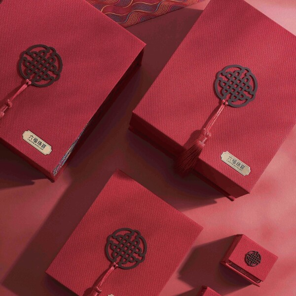 六福珠寶 Lukfook Jewellery-4-婚戒首飾